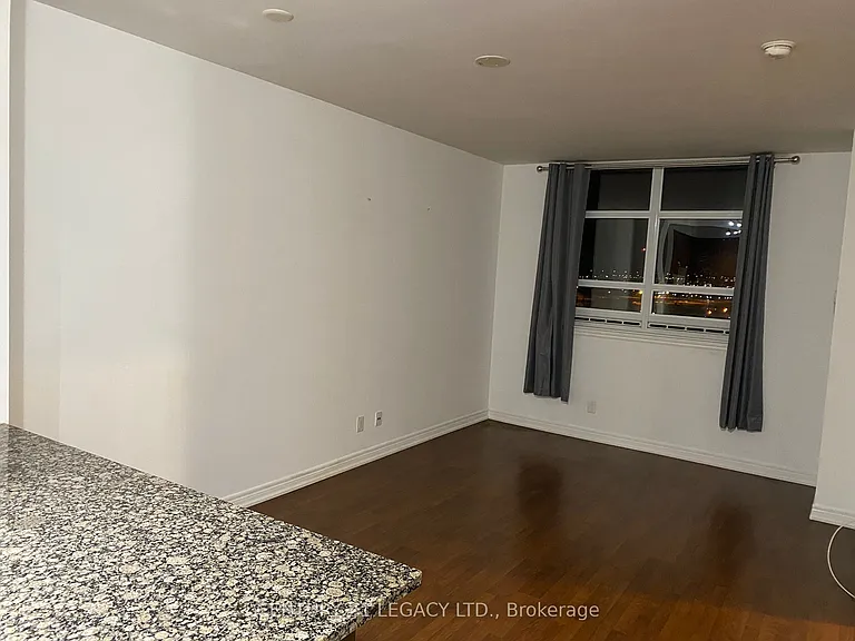 9245 Jane St #1503 — Photo 22