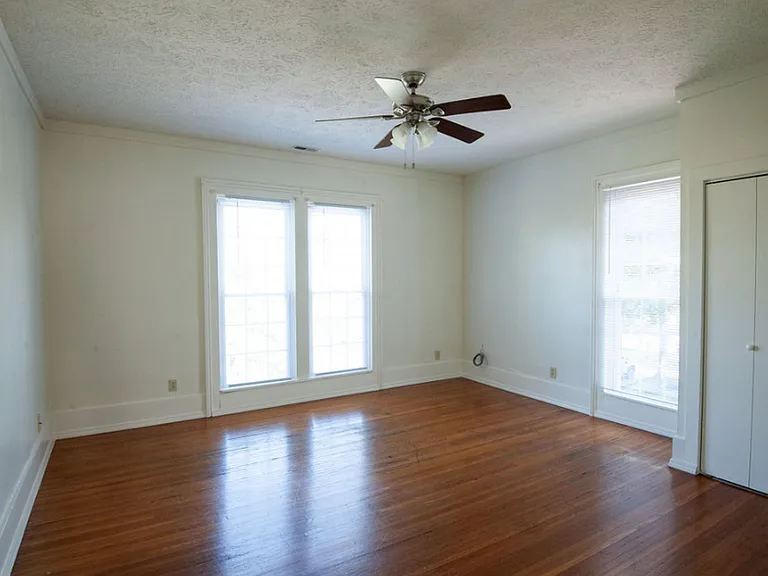 515 N Washington St — Photo 9