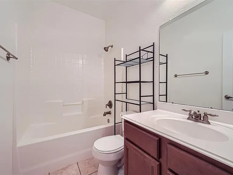 1508 Augusta Bend Dr — Photo 17