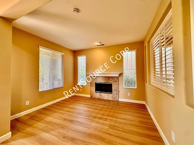 24162 Willowbrooke Ct — Photo 5
