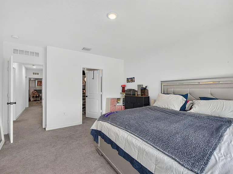 608 NE Waters Edge Ln — Photo 20