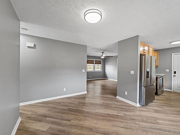 5th image of 3398 Meadowlark Rd