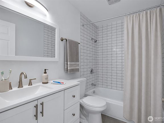 4th image of 15146 65TH Avenue S #517