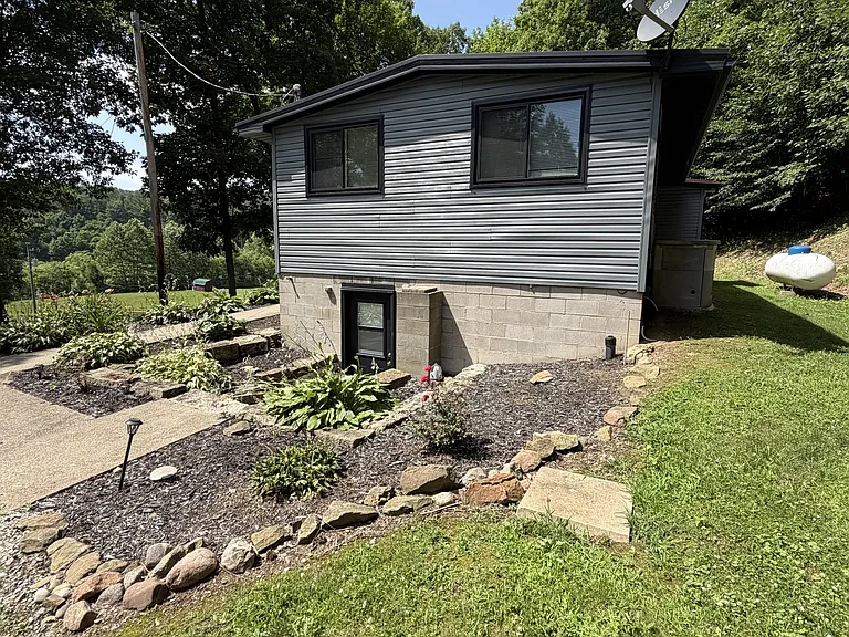 1600 State Highway 60 — Photo 1