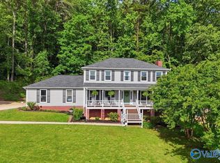 110 Mache Ln SE, Owens Cross Roads, AL 35763