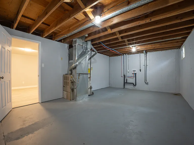 1537 S Jamaica St — Photo 7