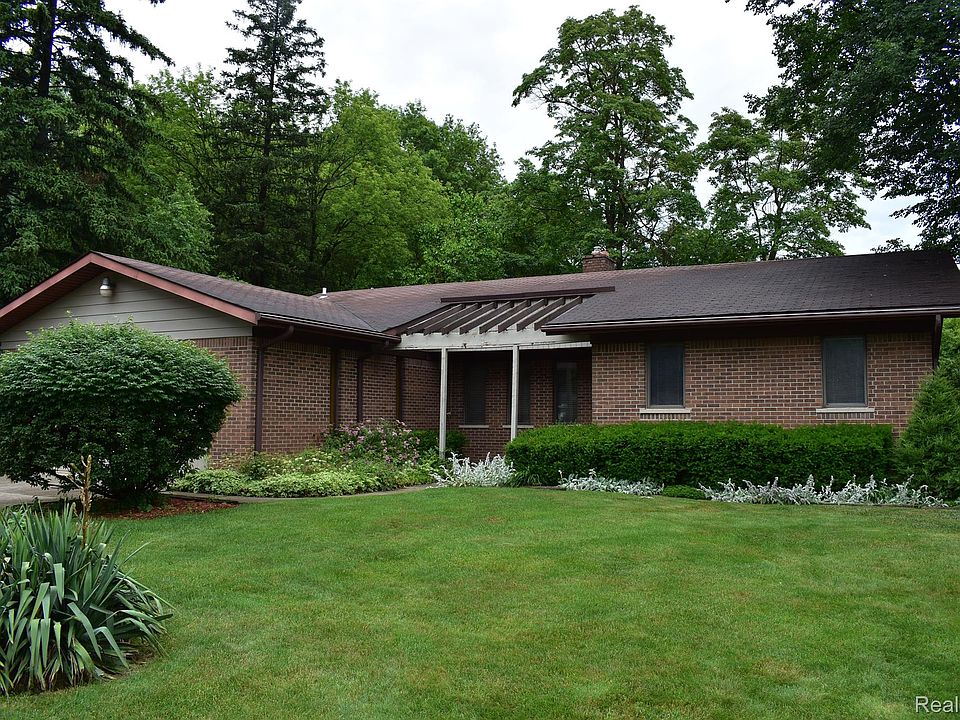 1st image of 27420 Sunnydale St
