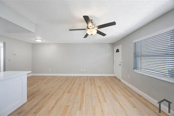 1 bed, $1,695 — Photo 2
