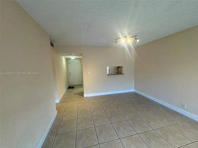 5201 Geneva Way #308 — Photo 12