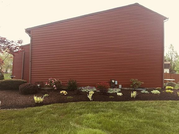 3rd image of 6058 Jerusalem Dr