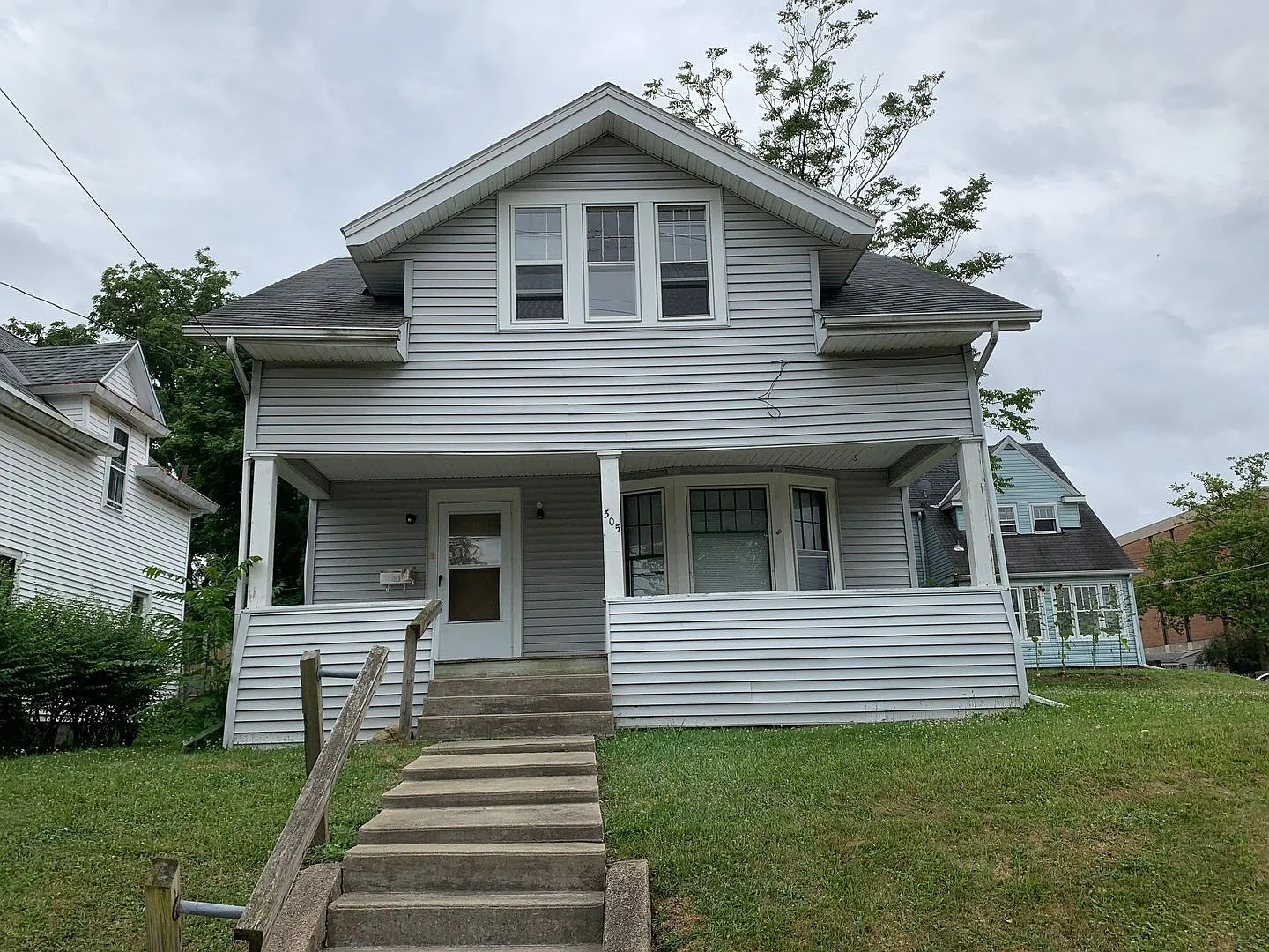 Three Bedroom House — Photo 1