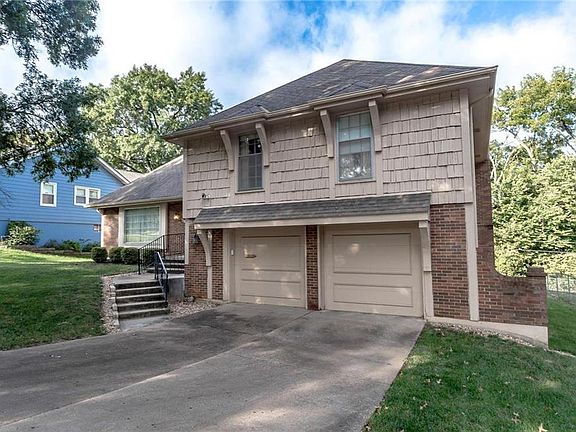 2nd image of 10632 Bridlespur Dr