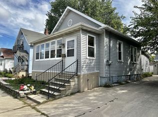 606 N Baird St, Green Bay, WI 54302