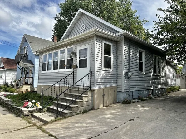 606 N Baird St, Green Bay, WI 54302