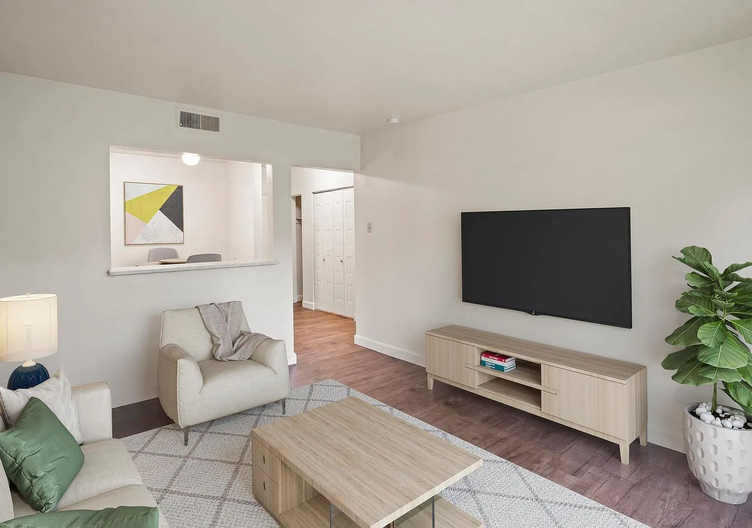 Westport Edge Apartments — Photo 4