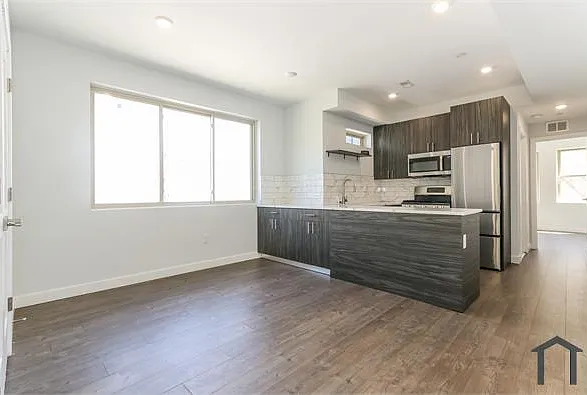 917 N 15th St #2 — Photo 1