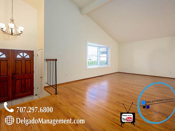 4th image of 404 Phoenix Cir