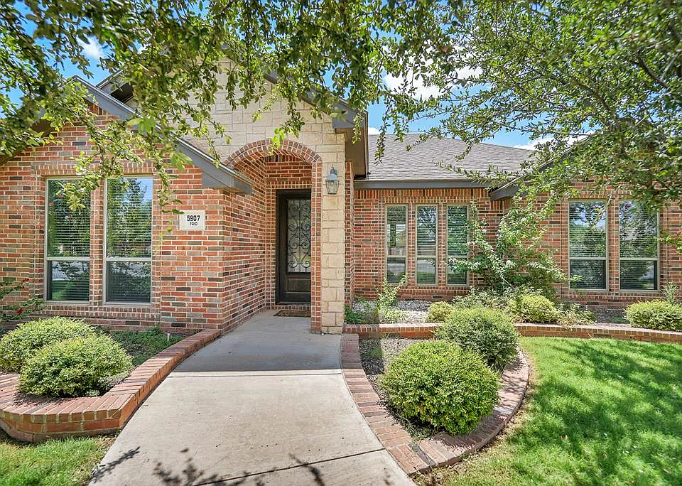 5907 Frio Dr