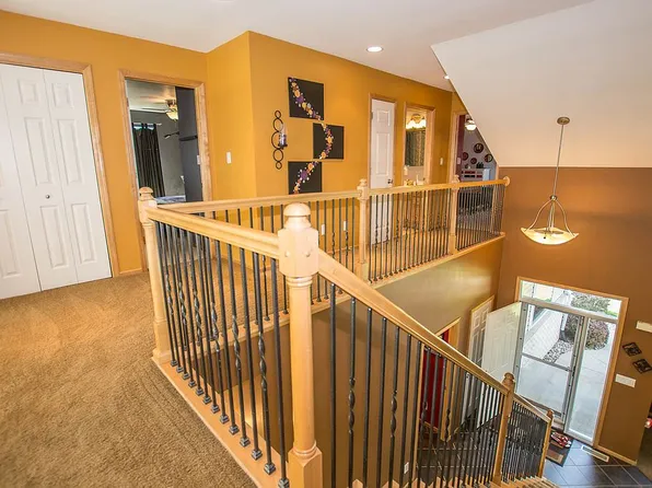 2654 Mulberry Ct, Marion, IA 52302
