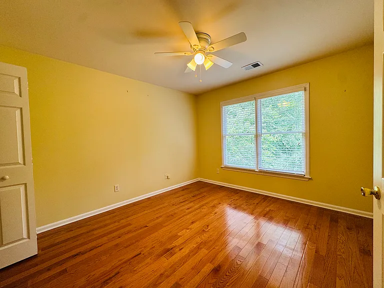 595 Oak Alley Way — Photo 26