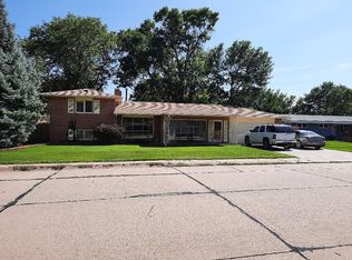 2220 Birchwood Rd, North Platte, NE 69101