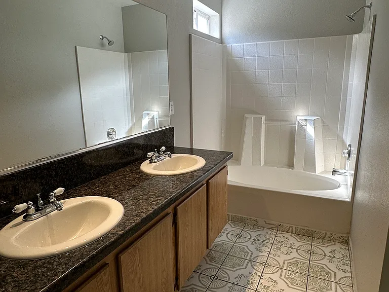 4160 Country Garden Ave — Photo 21