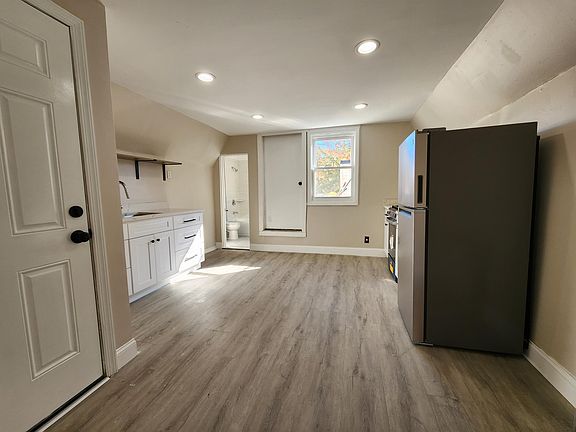 5th image of 265 N 5th St Floor 3