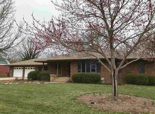 404 N Weaver St, Hesston, KS 67062