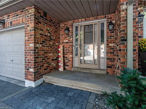 2230 Walkers Line #13, Burlington, ON L7M 3Y8