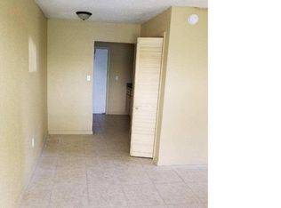 696 SW 4th St APT 2, Belle Glade, FL 33430
