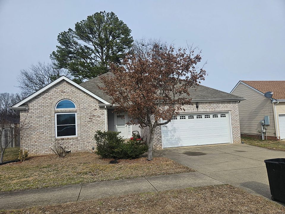 1st image of 135 Iris Dr