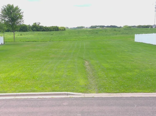 1100 11th Ave SE, Waseca, MN 56093