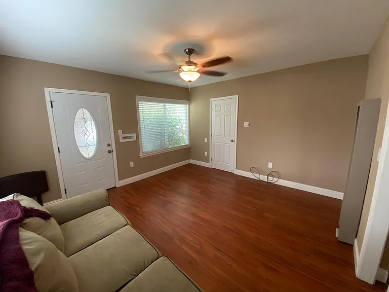 2639 Alhambra Ave — Photo 2