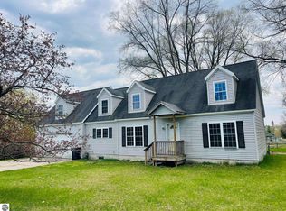 204 E Forrest Home Ave, Bellaire, MI 49615