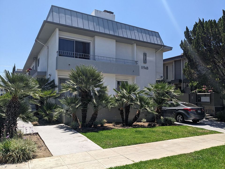 1st image of 11948 Darlington Ave #3