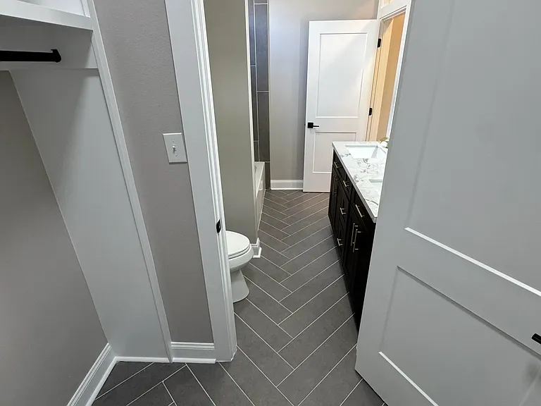 9209 S Claiborne Ave #A — Photo 28