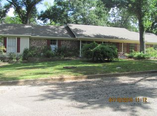 901 Swift St, Palestine, TX