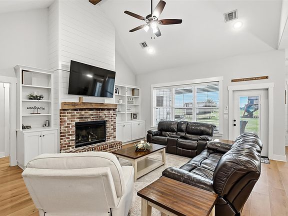 4th image of 10547 Acacia Rd