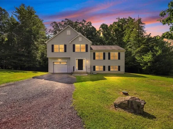506 Cornerstone Way, East Stroudsburg, PA 18301
