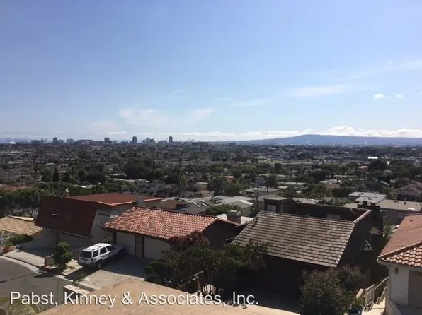 2056 N Terrace Dr, Signal Hill, CA 90755