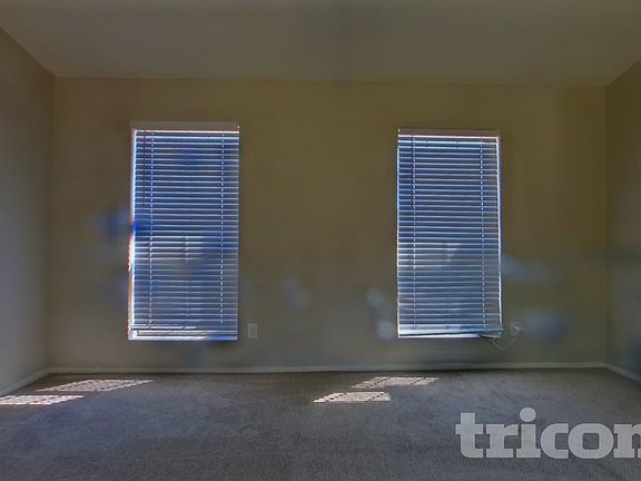 3rd image of 3913 Bigleaf Ln