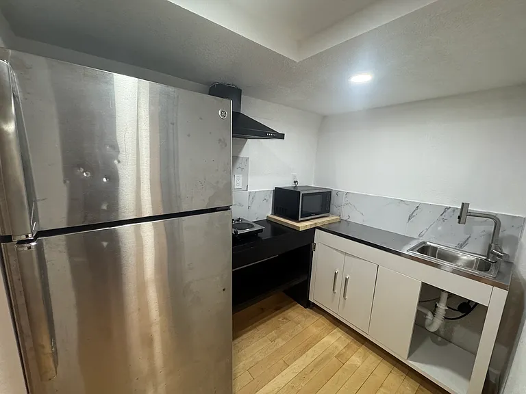 536 Hillvale Dr — Photo 8
