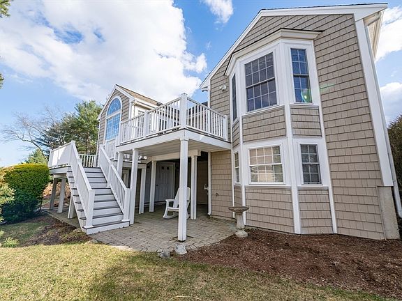 5th image of 32 Mulligan Dr Unit 32