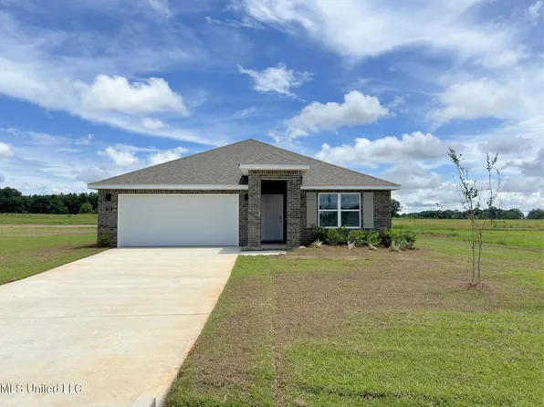 175 Mill Ct, Lucedale, MS 39452