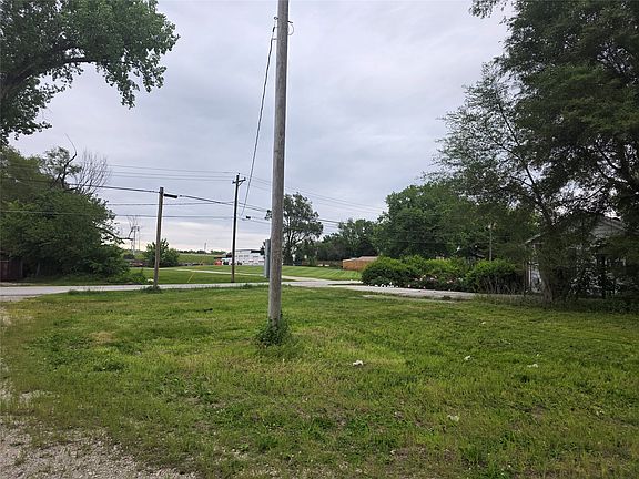 3rd image of 30 NW 47th Pl