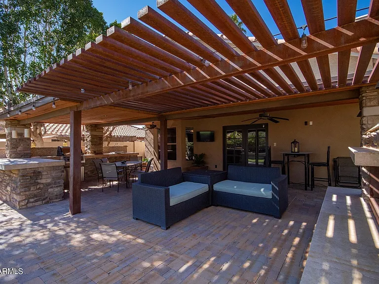 2911 E Windmere Dr — Photo 23