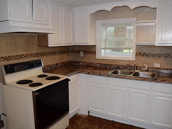 5th image of 5115 Woodglen Dr