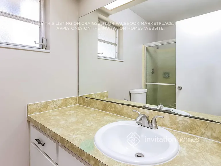 1132 Essex Dr — Photo 14