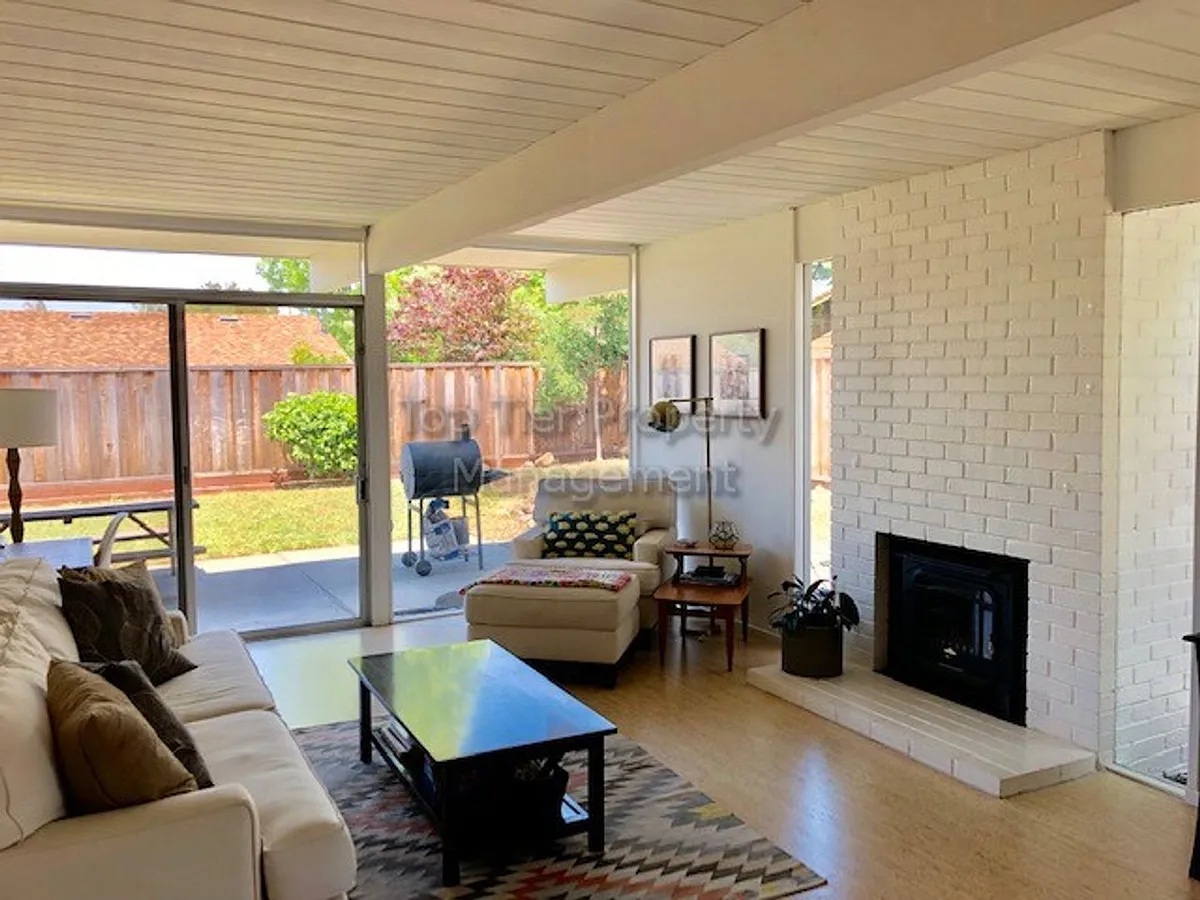 Building Photo - 2772 San Benito Dr