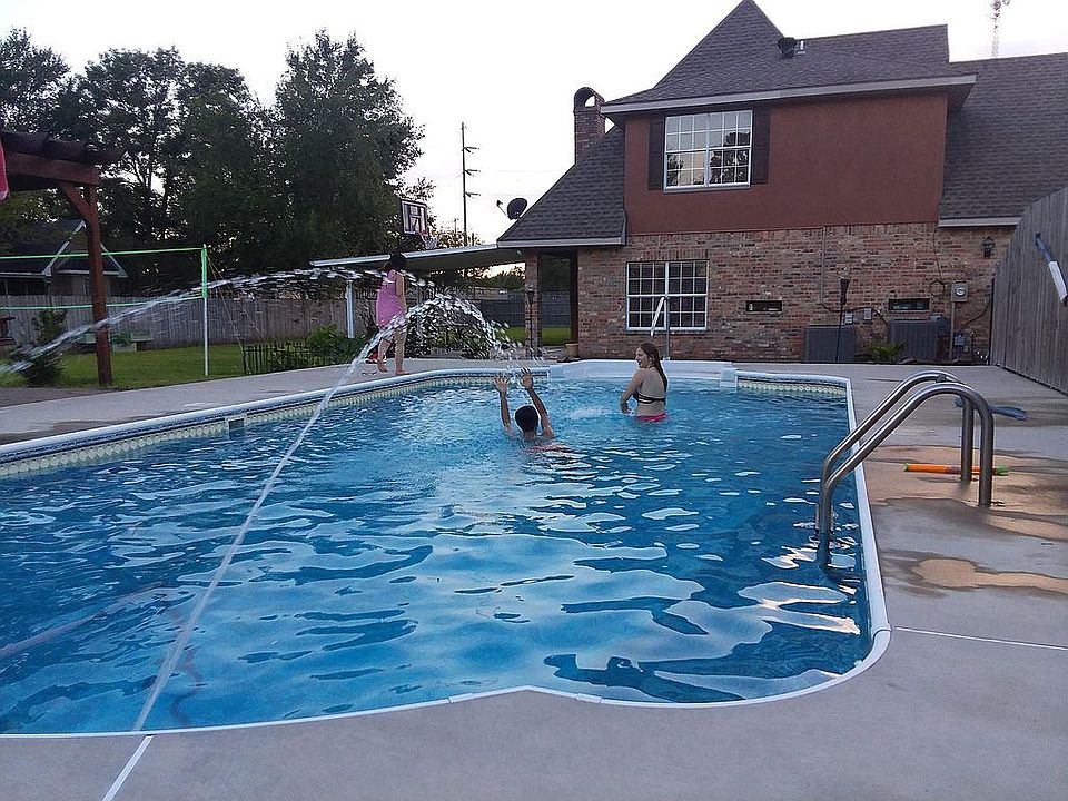 2nd image of 1519 Tanya Ln